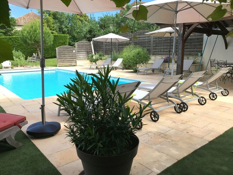 Agroturismo Domaine C�t� Granges