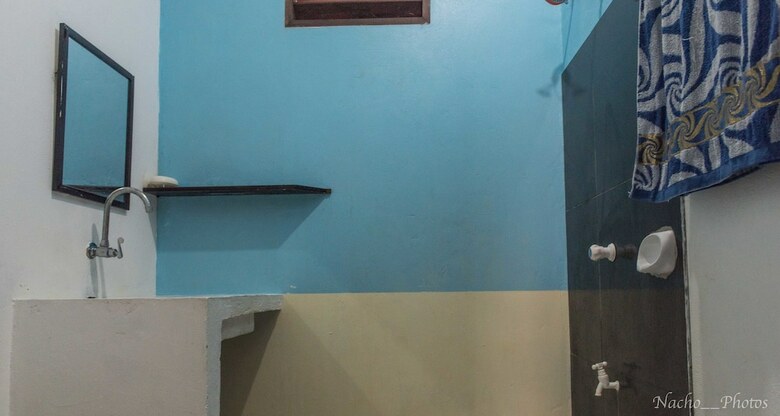 Hostal Footprints Homestay - Hostel - Adults Only