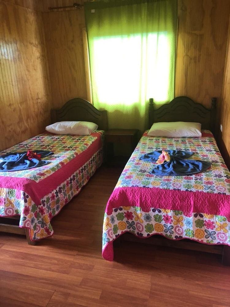 Hostal Hostel Camping Mihinoa