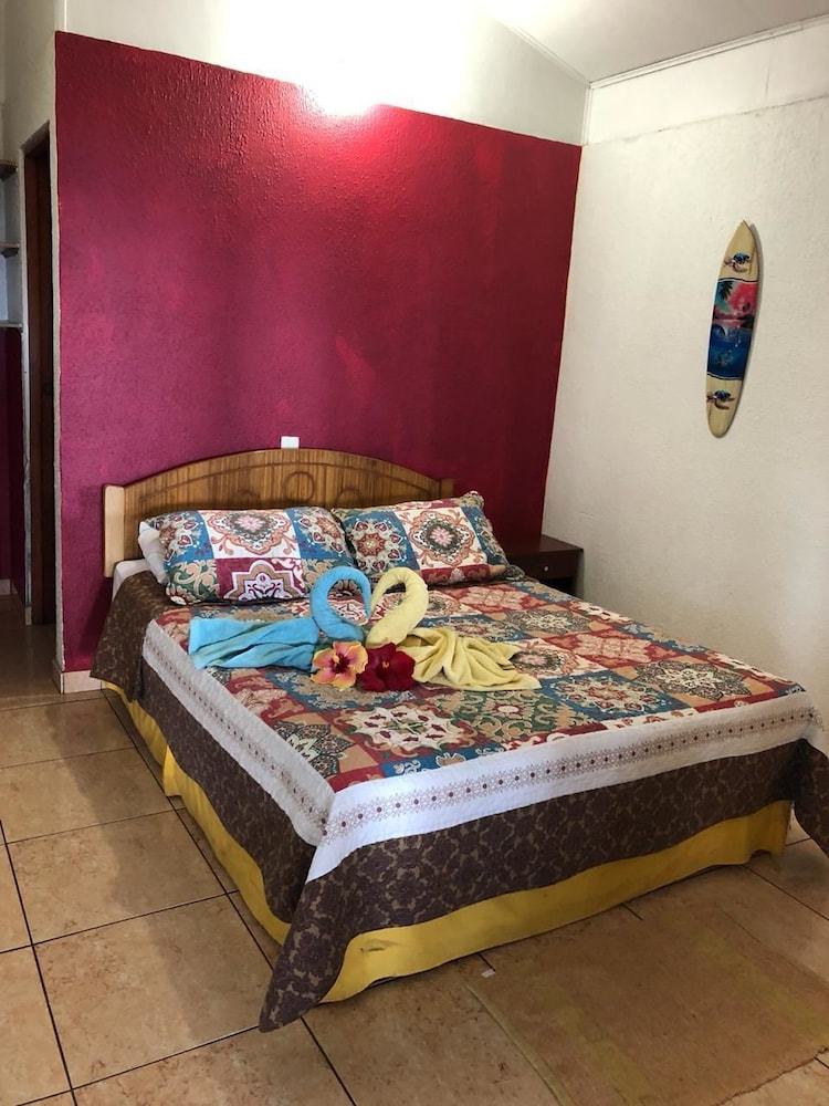 Hostal Hostel Camping Mihinoa