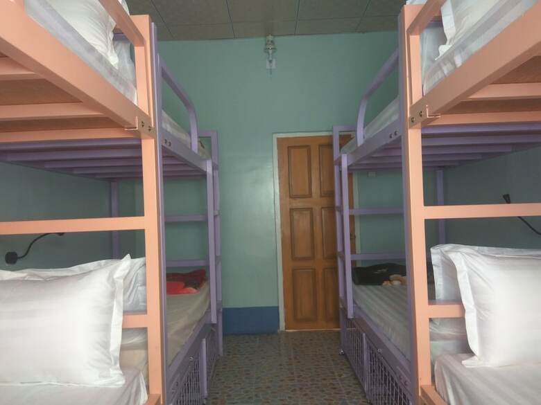Hostal Hostel Roma Inn