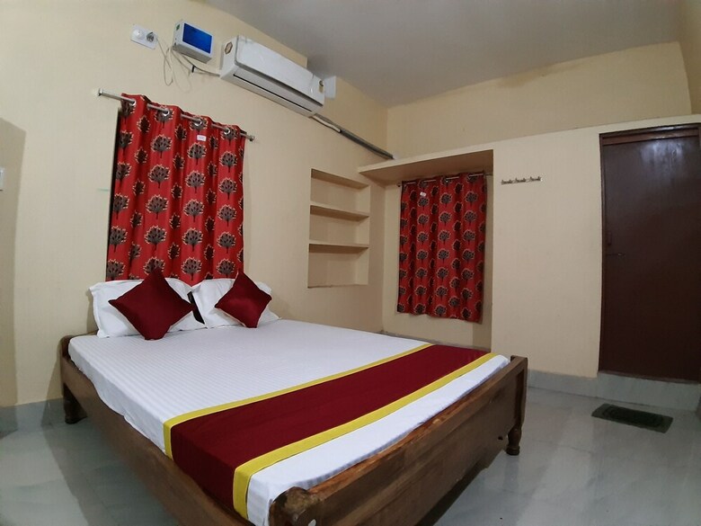 Hotel Goroomgo Maa Ugratara Lodge Puri
