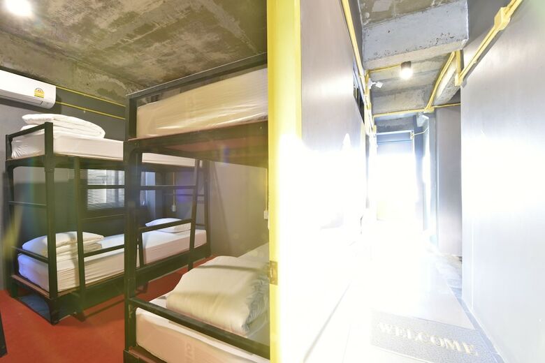 Hostal 248 Street Hostel