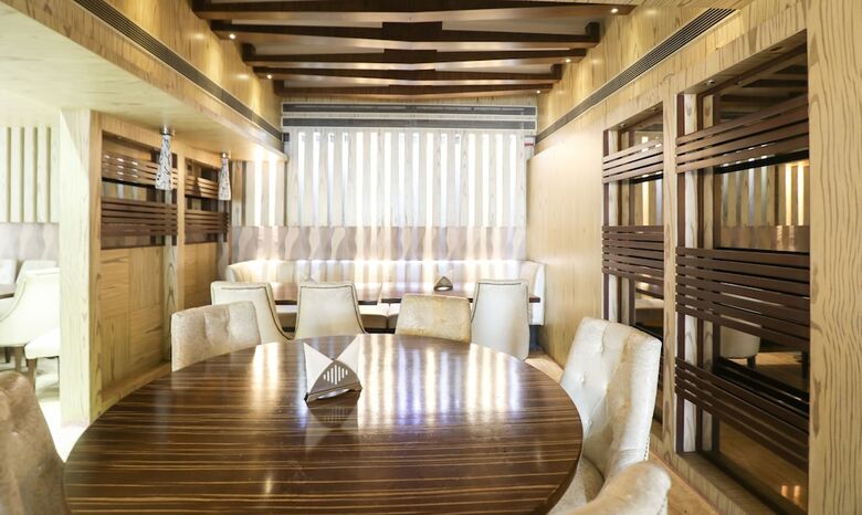Hotel Treebo Select Grand Premier Suites