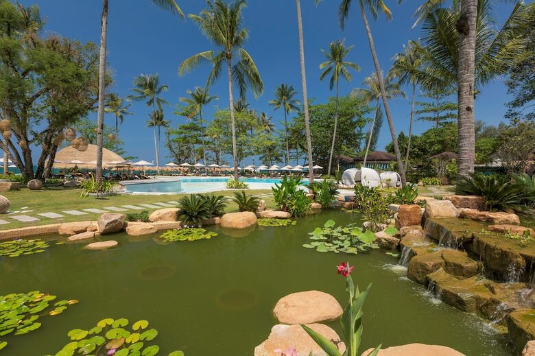 Hotel Eden Beach Resort And Spa