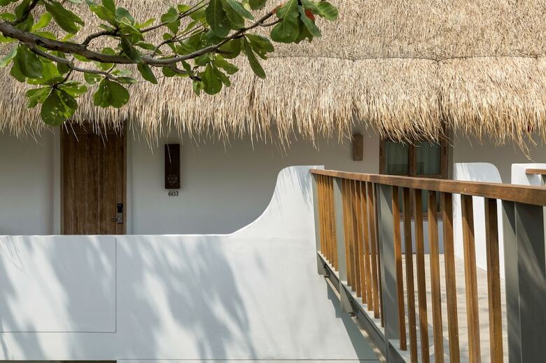 Hotel Eden Beach Resort And Spa