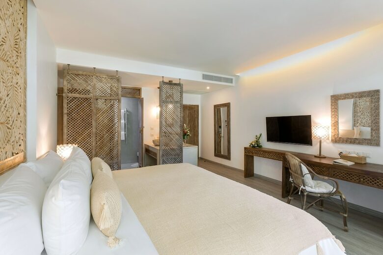 Hotel Eden Beach Resort And Spa