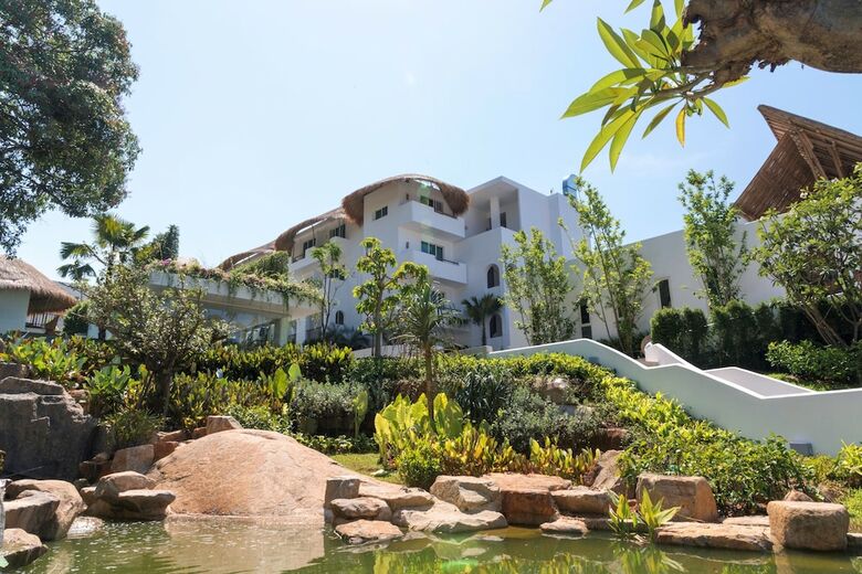 Hotel Eden Beach Resort And Spa