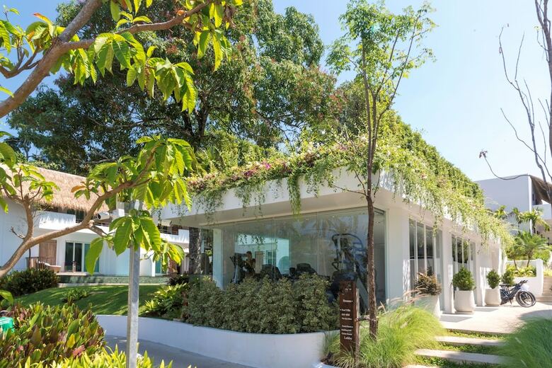 Hotel Eden Beach Resort And Spa