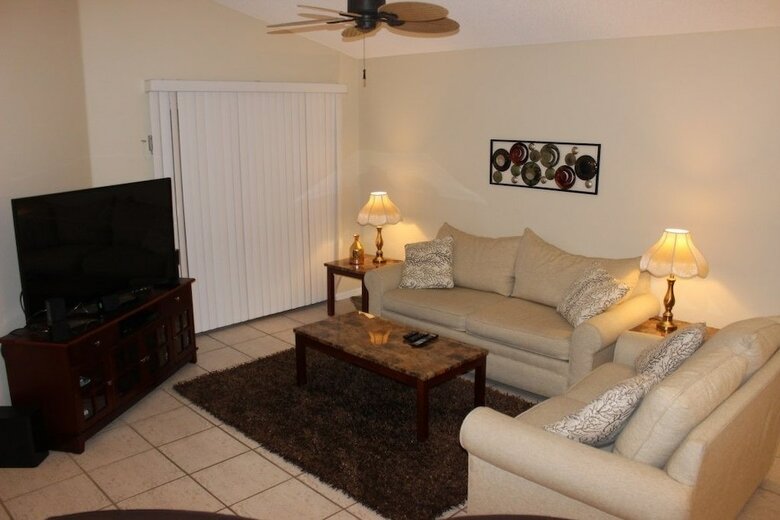 Aco66067 - Lake Berkley - 4 Bed 2 Baths Villa