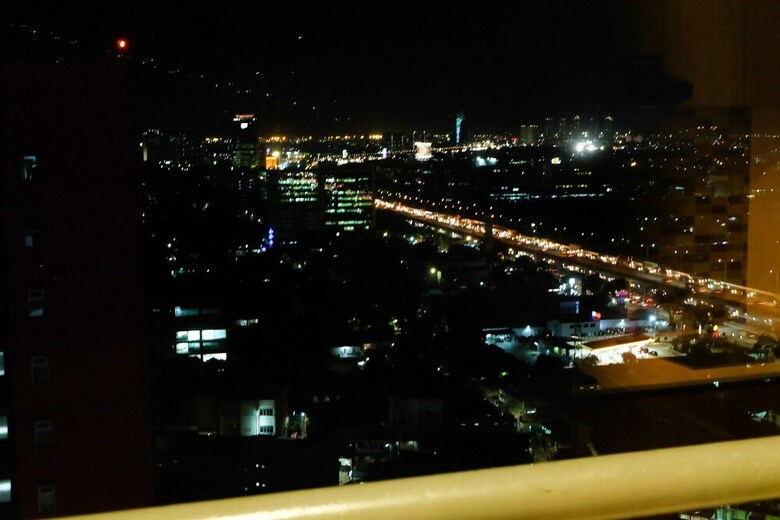 Modern Studio Apartment 26 On Top Of Green Pramuka Mall