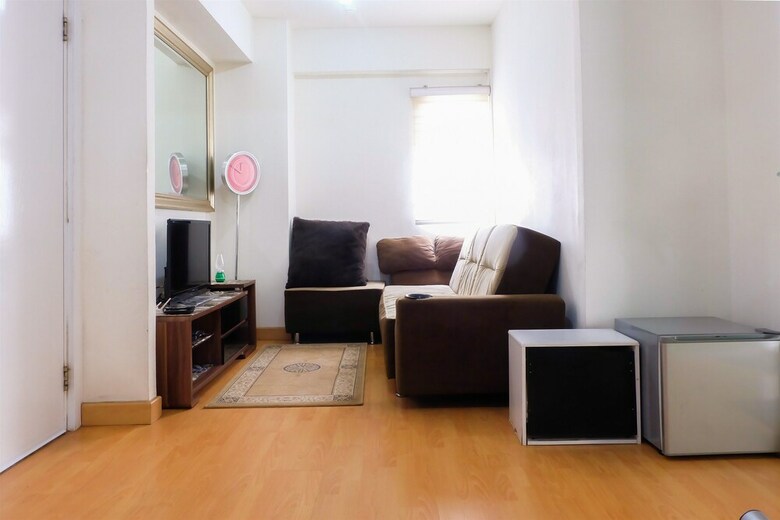 Great Location Green Pramuka Apartment