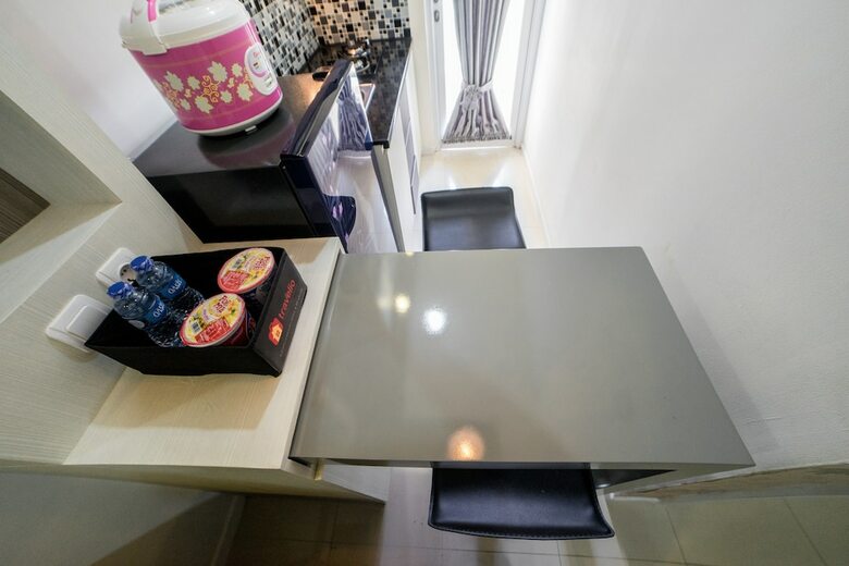 Relaxing Apartment At Parahyangan Residence