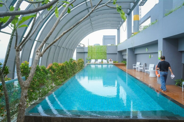 Modern Elegant Design L'avenue Apartment