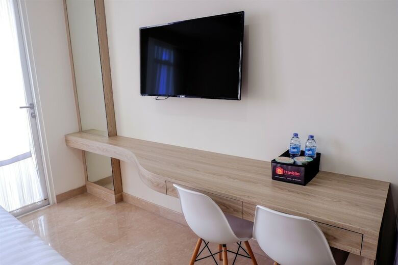New Furnished Studio Menteng Park Apartment
