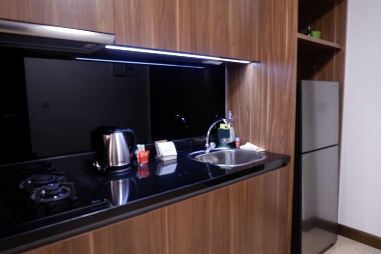 Luxurious L'avenue Apartment