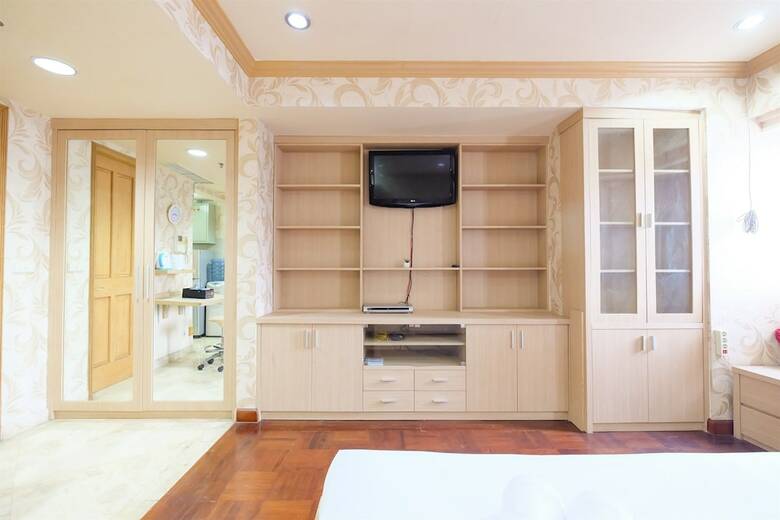 Classic Studio Park Royale Apartment Near Sudirman
