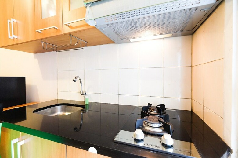 Comfy Green Palace Kalibata Apartment