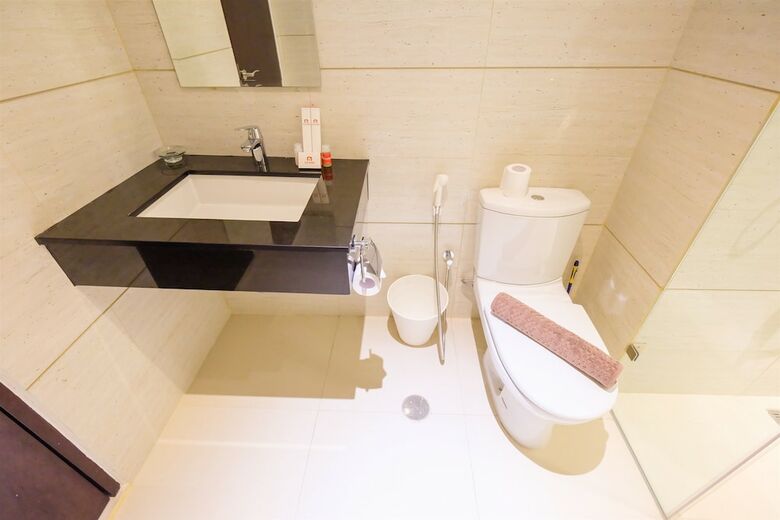 Spacious Brooklyn Apartment Near Alam Sutera