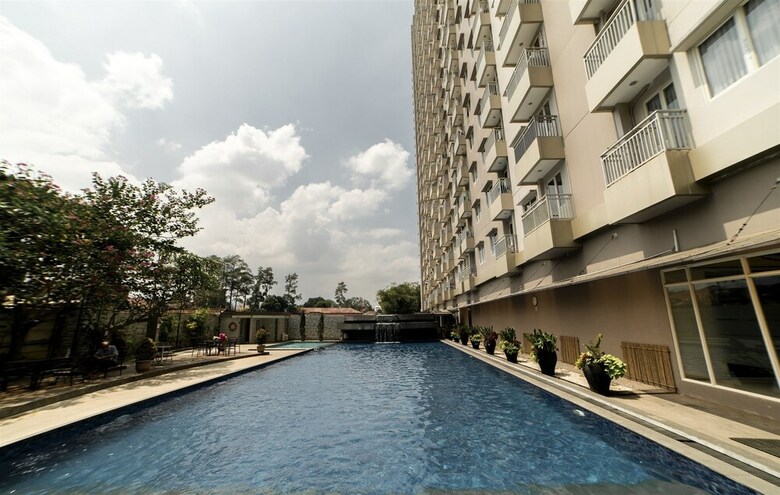Classic Studio At Galeri Ciumbuleuit 2 Apartment
