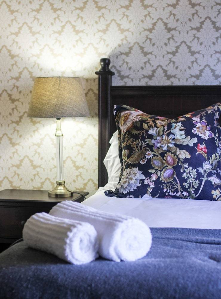 Bed & Breakfast Airlies Guest House
