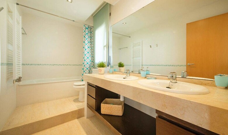Villa D�j� Vu With Stunning Sea Views