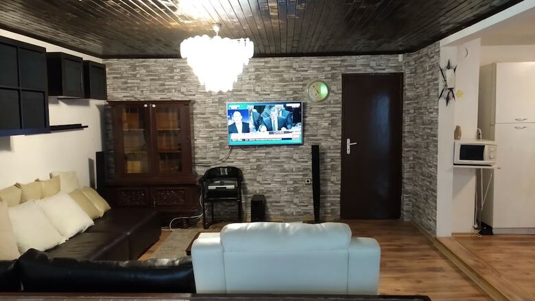Snug Apartment At Foot Of Mountain