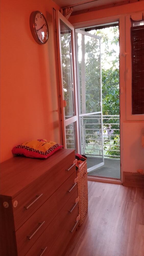 Snug Apartment At Foot Of Mountain