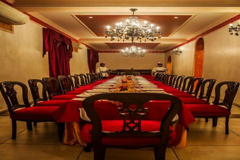 Hotel Kumaon Plaza