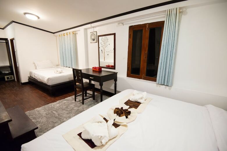 Hotel Jasmine Ville Guesthouse