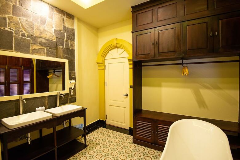 Hotel Jasmine Ville Guesthouse