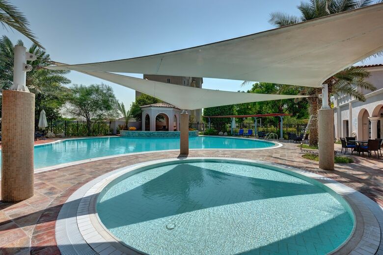 J5 Holiday Homes 3br Apartment