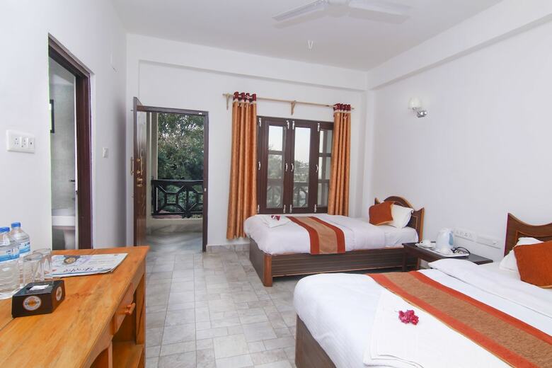 Hotel Chitwan Park Village