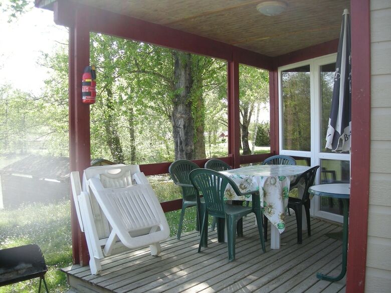 Camping Les Lacs De Courtes - G�tes