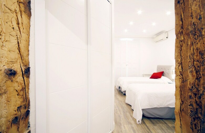 Apartamentos Dobo Homes Puerta Del Sol I