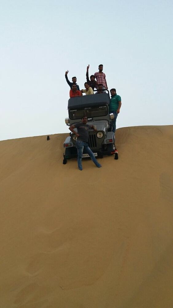 Hotel Bhawana Camp And Resorts