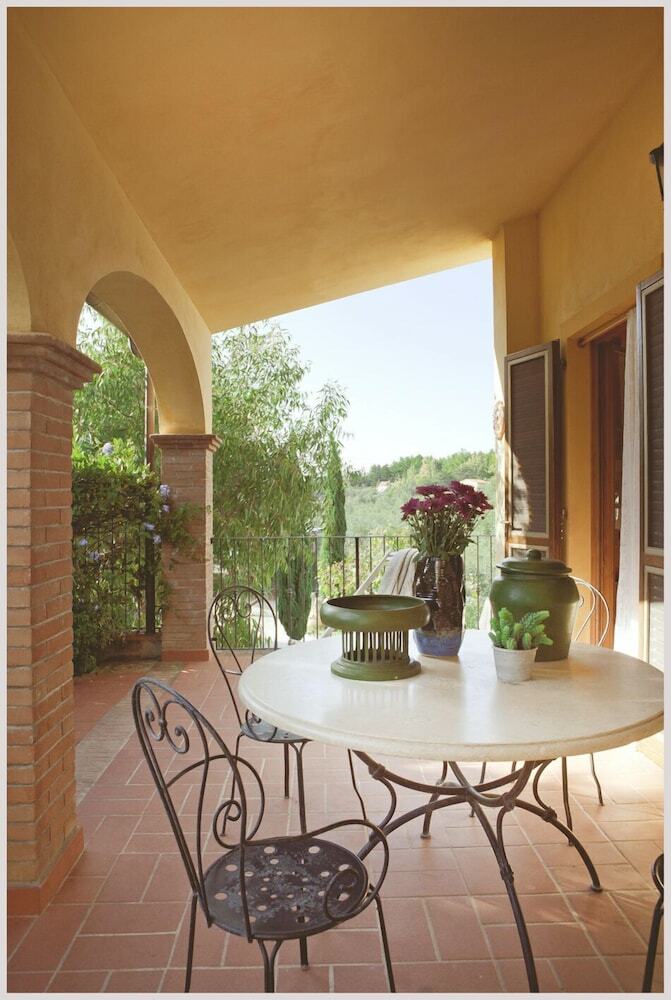 Residencia Rta Costa Etrusca