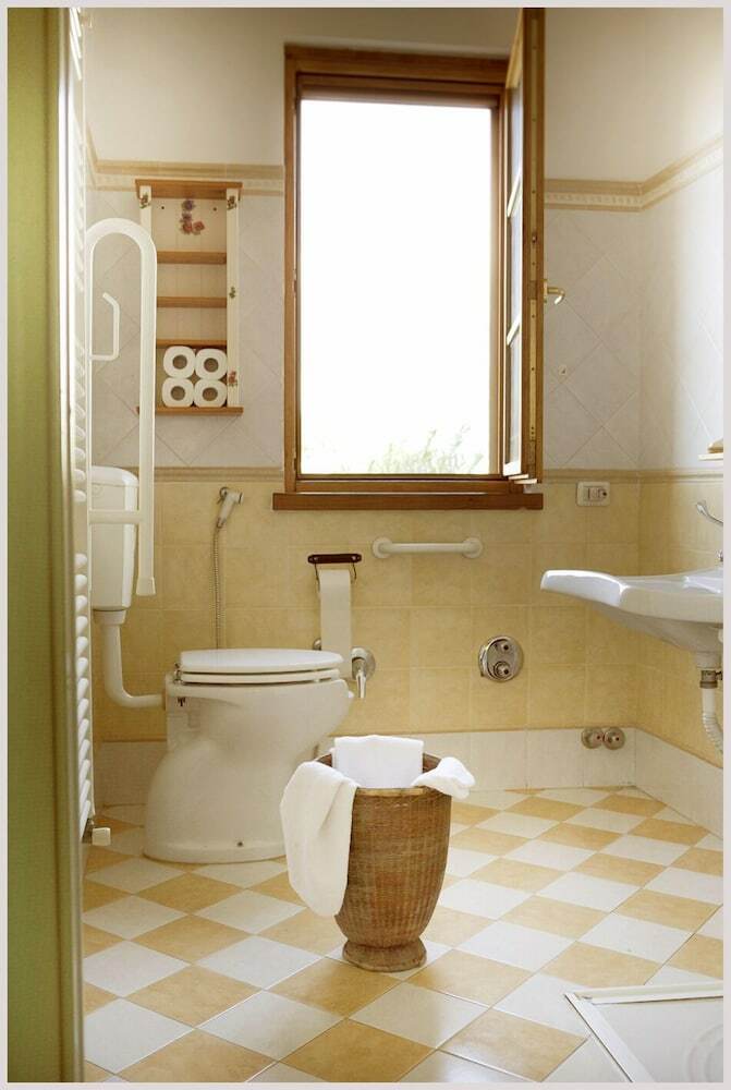 Residencia Rta Costa Etrusca