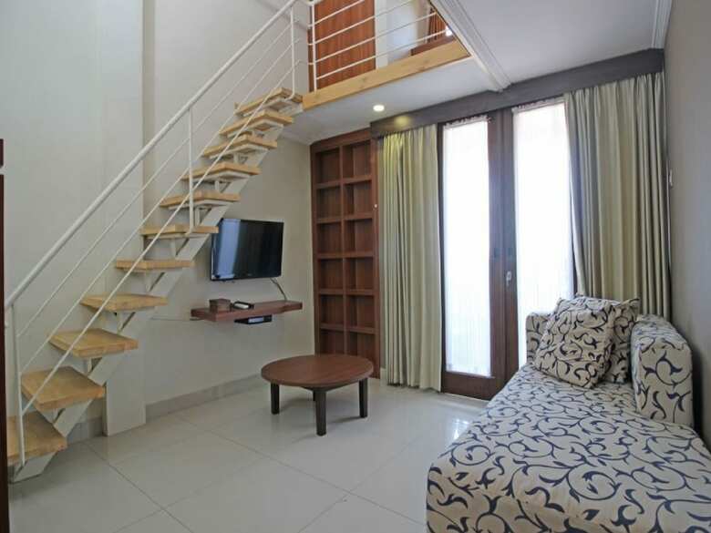 Hotel Reddoorz Plus Near Hartono Mall 2