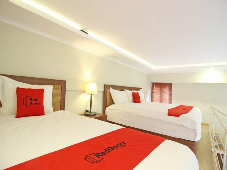 Hotel Reddoorz Plus Near Hartono Mall 2