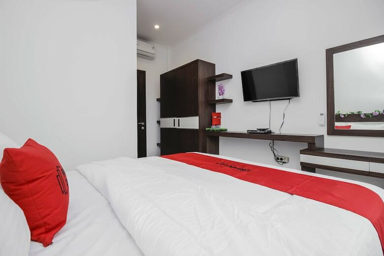 Hotel Reddoorz Plus @ Mampang Prapatan