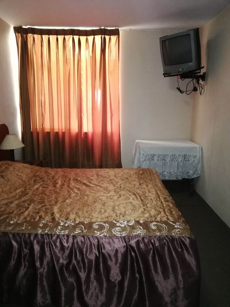 Hostal La Quinta de Allison Hotel & Backpackers