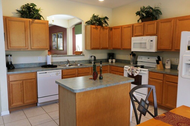 7br 4.5ba Home In Emerald Island Resort By Cv-2708
