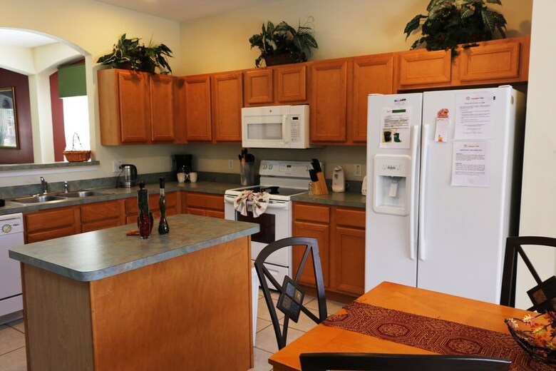 7br 4.5ba Home In Emerald Island Resort By Cv-2708