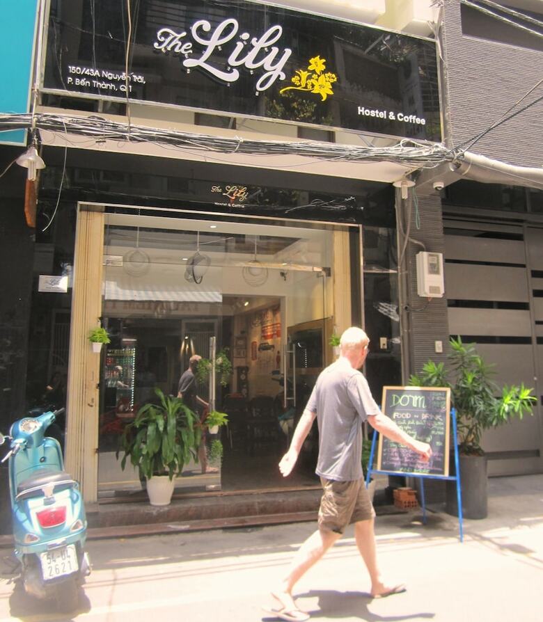 Hostal The Lily Hostel And Coffee