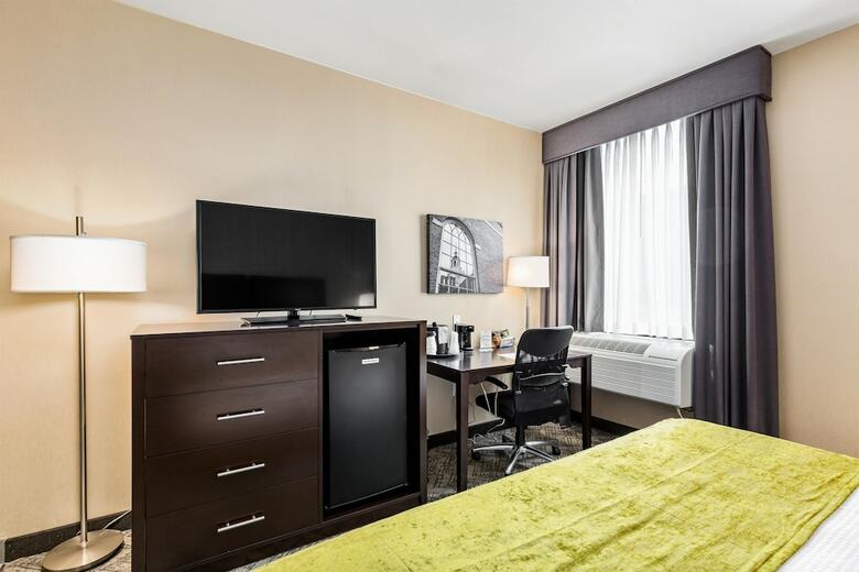 Best Western Plus Philadelphia-pennsauken Hotel