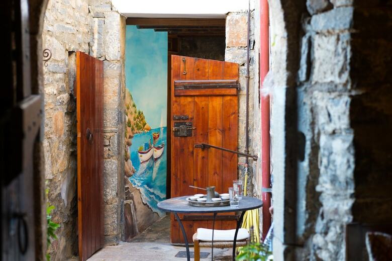Homes Of Cretan Tradition