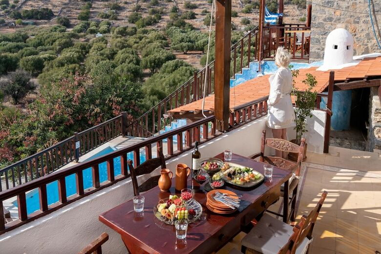 Homes Of Cretan Tradition