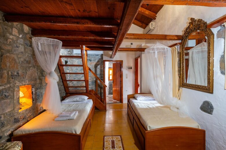 Homes Of Cretan Tradition