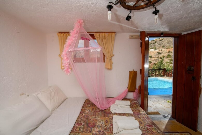 Homes Of Cretan Tradition